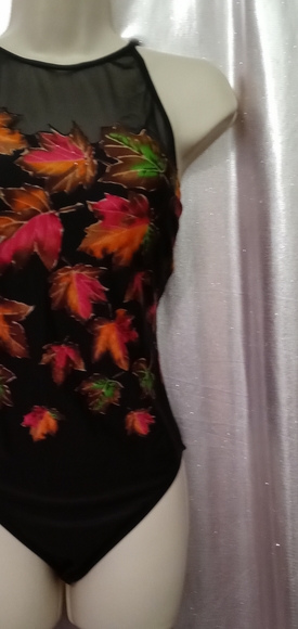 One piece - Picture 3 of 6